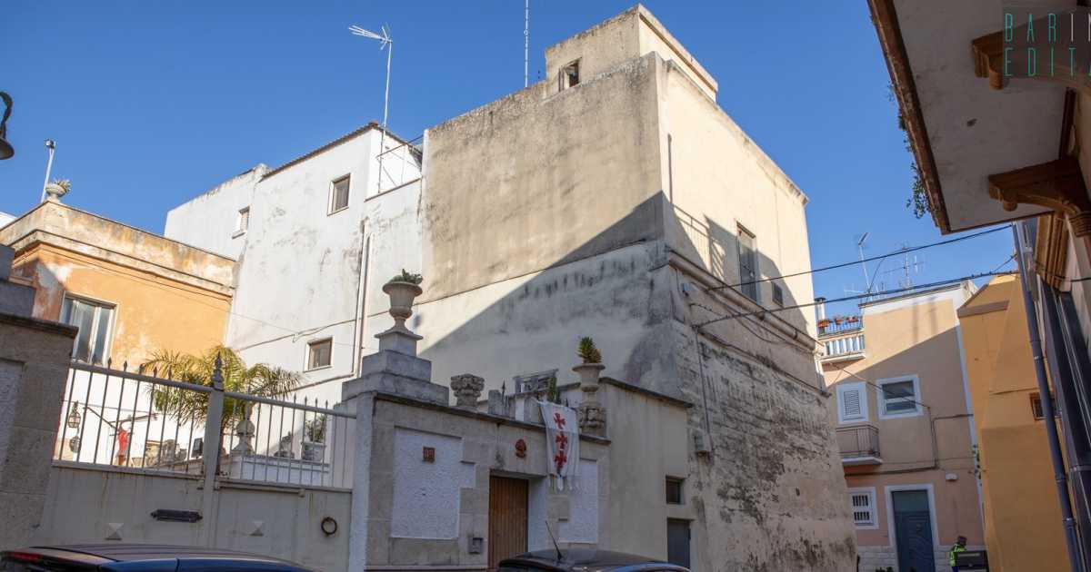 Torrioni, cortili e ipogei: a Carbonara di Bari c'� un castello normanno dell'XI secolo